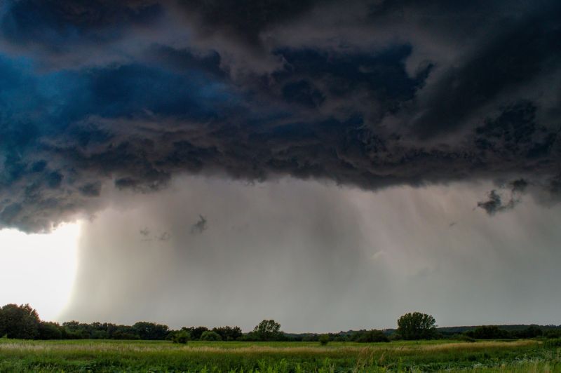 Wisconsin Tornado: Menasha and Appleton Hit by Destructive Storm, Power Out for Thousands