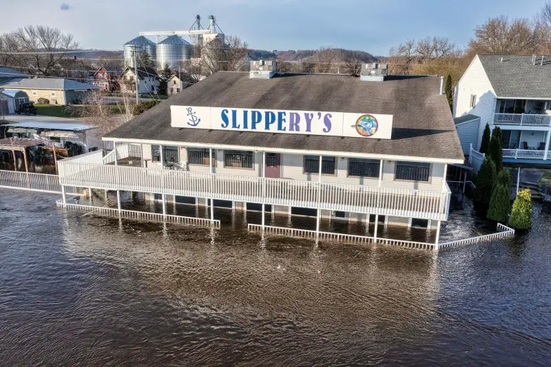 Michigan flooding pushes massive ice into homes near Black Lake as snowmelt and rain swell rivers and lakes