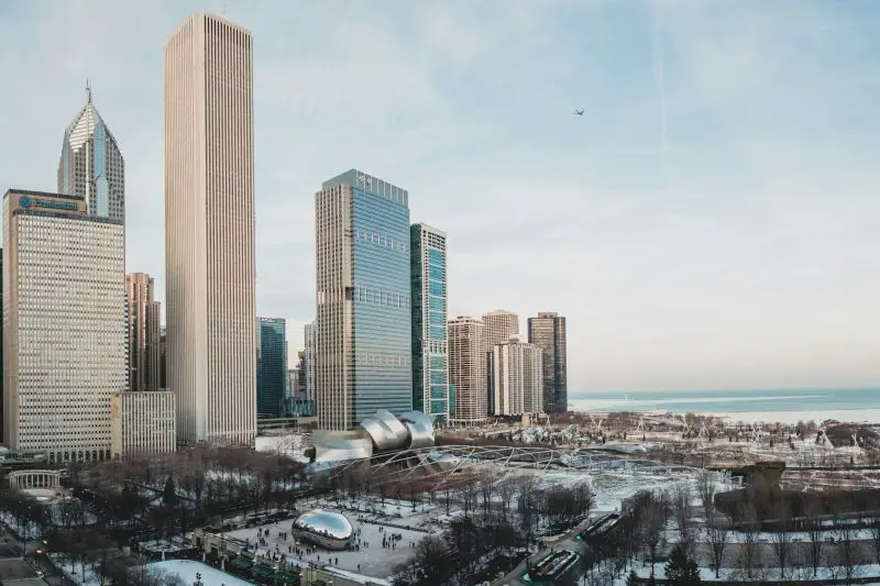 Chicago Weather Forecast: Warm Stretch Continues Before Snow and Arctic Cold Arrive