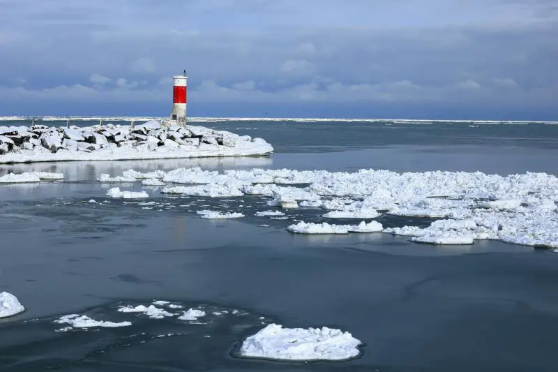 Arctic cold and repeated snow rounds set stage for potentially disruptive winter storm this weekend