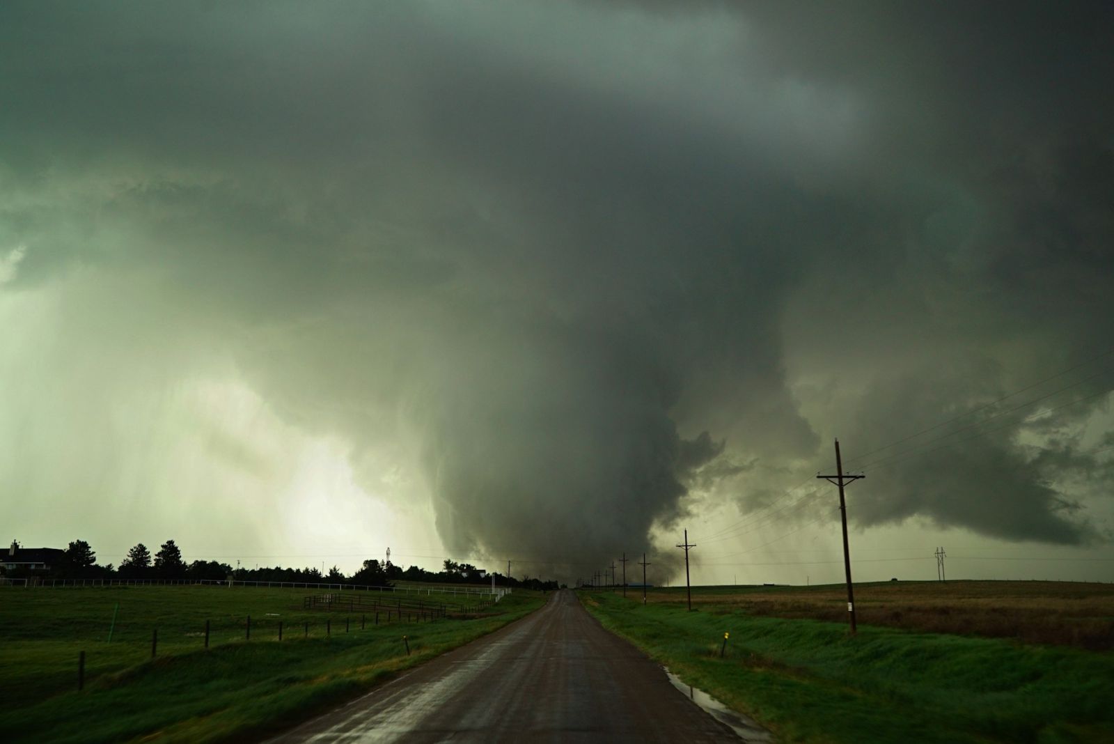 Deadly tornadoes and giant hail hit central United States as severe ...