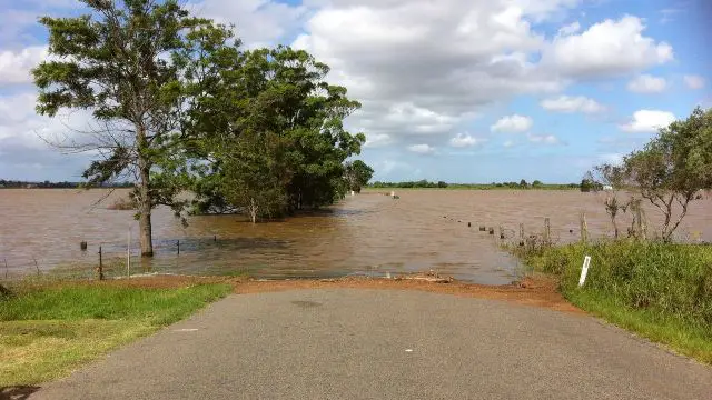 Central U.S. Faces Severe Storms, Flooding, and Hospital Evacuations