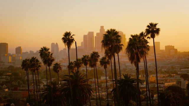 Early Heat Wave Grips the Western United States