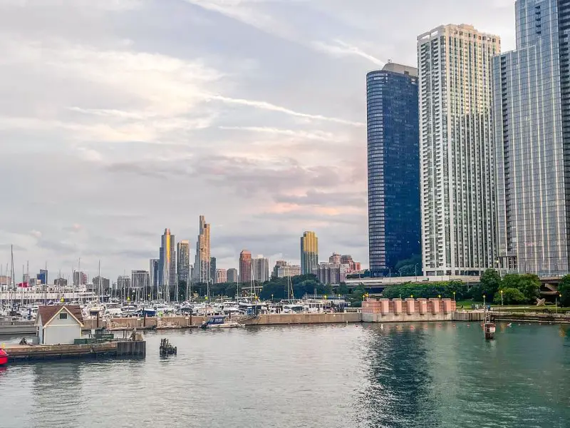 Chicago Set for a Shift: Scattered Rain Showers Return Friday After Unseasonably Warm September Heat
