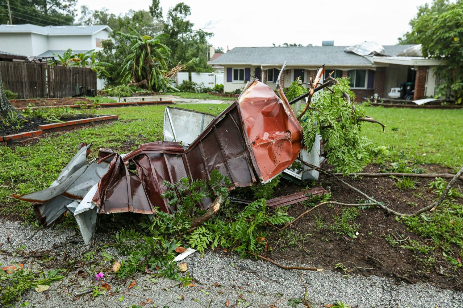 Severe storms and tornadoes hit central United States with hail ...
