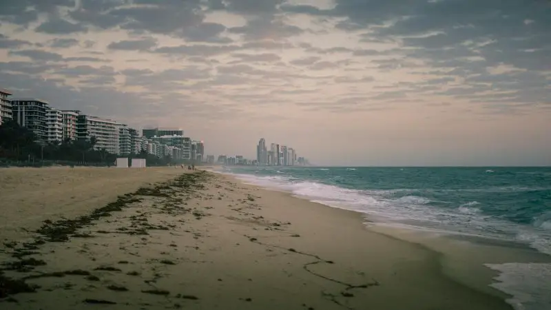 Days of heavy rain threaten South Florida with flooding as Miami, Florida faces flood watch