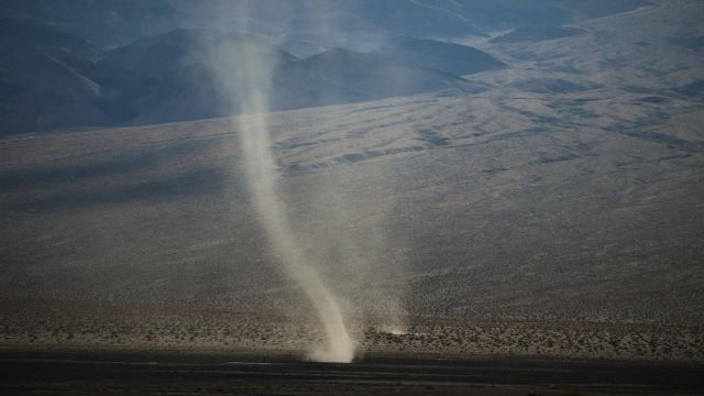 Tornadoes and Giant Hail Batter Midwest as Severe Storm Threat Stretches Into Late Week