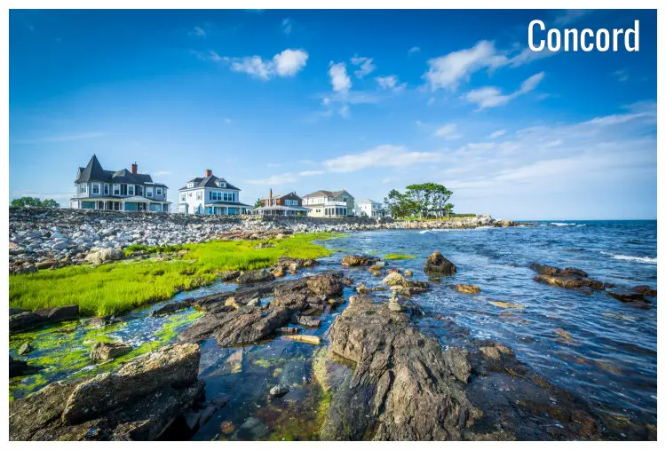 A rocky coast overlooking beach homes in Rye, Concord point, New Hampshire