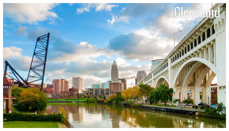 The Veterans Memorial Bridge on the Cuyahoga River, in Cleveland, Ohio The Veterans Memorial Bridge on the Cuyahoga River, in Cleveland, Ohio