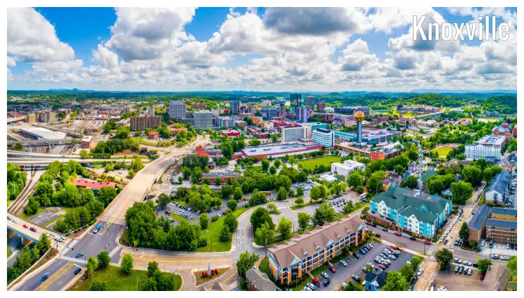 The scenic scape of the little town of Knoxville in Tennessee The scenic scape of the little town of Knoxville in Tennessee