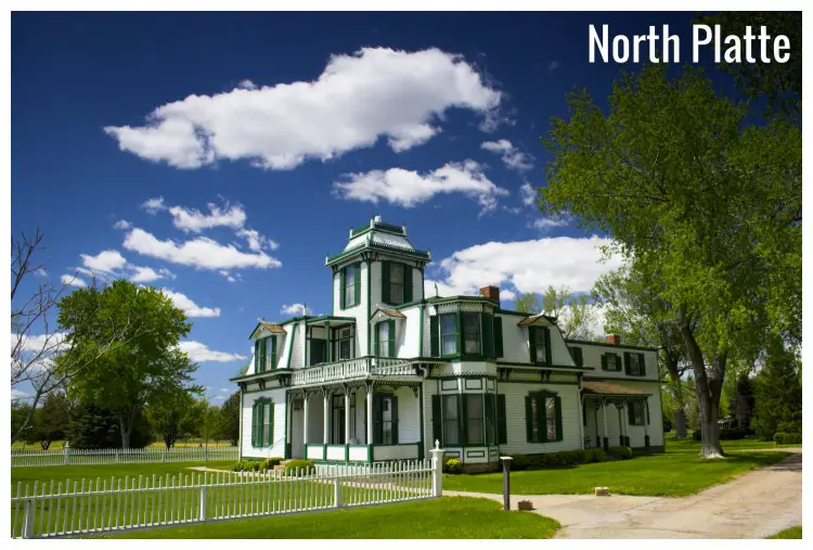 A large colorful farm home in green and white, owned by Buffalo Bill located in North Platte, Nebraska A large colorful farm home in green and white, owned by Buffalo Bill located in North Platte, Nebraska