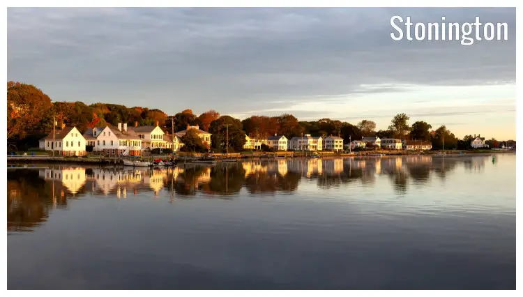 The classy and nice riverside homes by the Mystic River in Stonington, Connecticut 
