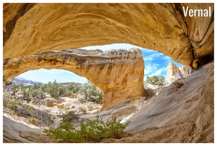 Great scenery of the rocky and sandy Arch in Vernal, Utah Great scenery of the rocky and sandy Arch in Vernal, Utah