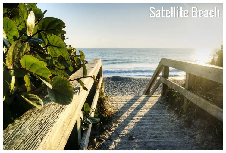 A clear footpath towards the pebbly shores of Satellite Beach, Florida