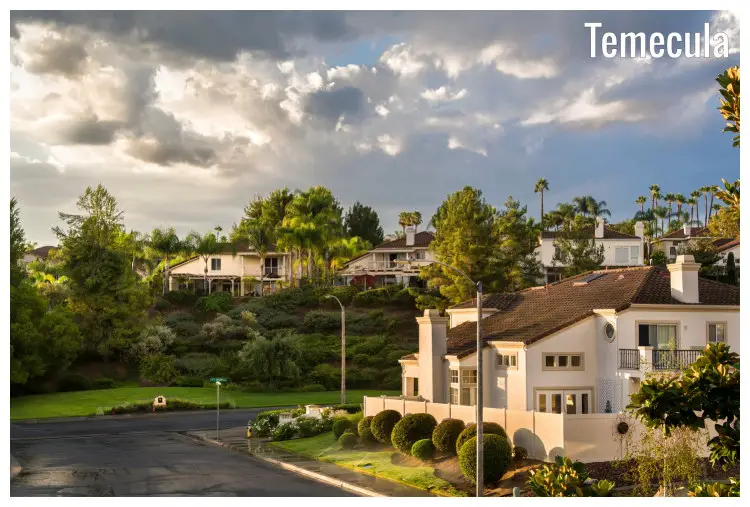 Beautiful sunlit homes in a stunning neighborhood in the Corte Morelia region, Temecula City, California Beautiful sunlit homes in a stunning neighborhood in the Corte Morelia region, Temecula City, California