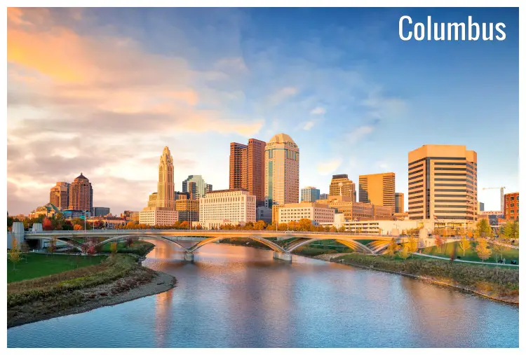 An evening autumn view of the cityscape of Columbus, Ohio